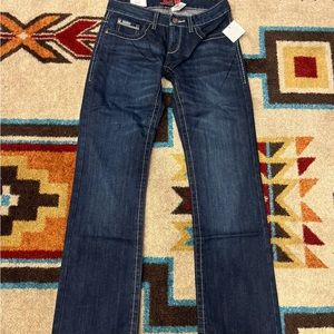 Cinch women’s jeans!